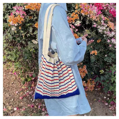 नया प्लीटेड साहित्यिक कंधे का बैग बुना हुआ महिला बैग सर्दियों का बुना हुआ बैग फैशन सीमा पार महिला बैग