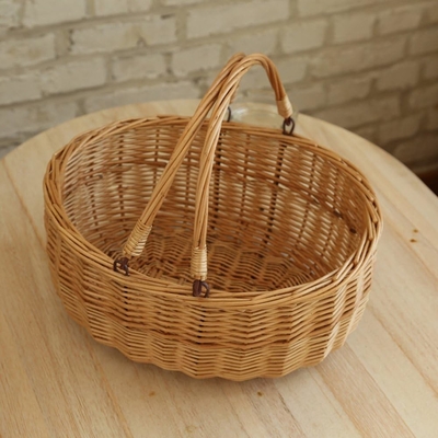 हैंडल के साथ wicker पिकनिक टोकरी.Kingwillow. (प्राकृतिक)